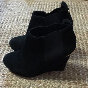 Jessica Simpson suede black booties